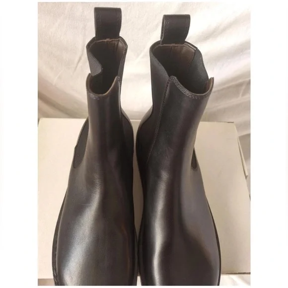 The Row Gaia Black Leather Ankle Boots - Picture 8 of 11